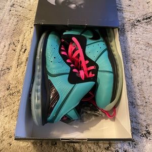 Lebron 8 South Beach- mens size 9 or women’s size 10.5